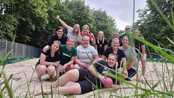 Die Damen unserer Handball-Abteilung Die Damen unserer Handball-Abteilung