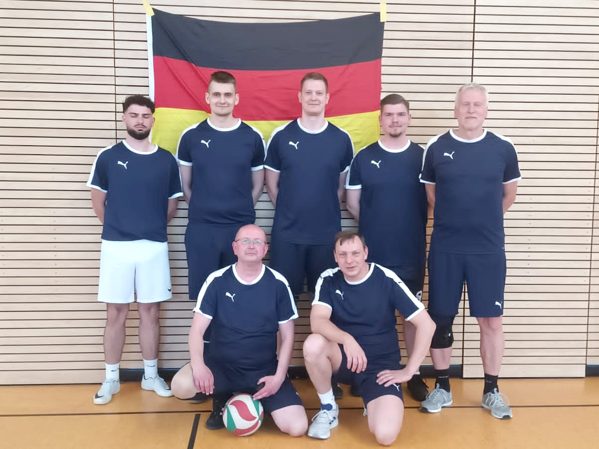 für den MTV Holzminden im Einsatz: Tobias und Thomas Schwannecke, Niklas Wedig, Fabian Krasniqi, Leon Kruse, Karsten Bergmann und Olaf Gottschalk. für den MTV Holzminden im Einsatz: Tobias und Thomas Schwannecke, Niklas Wedig, Fabian Krasniqi, Leon Kruse, Karsten Bergmann und Olaf Gottschalk.